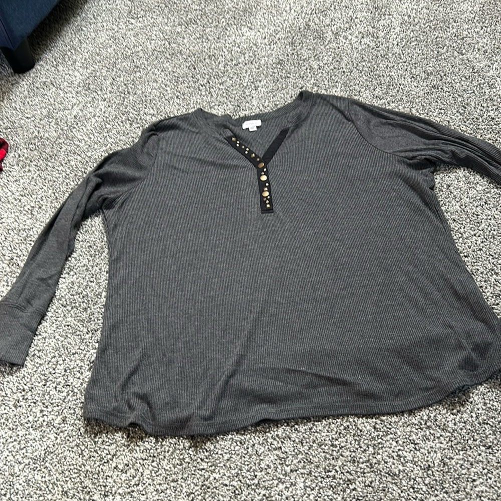 Dark Gray Long Sleeve Thermal Top. Size 18/20